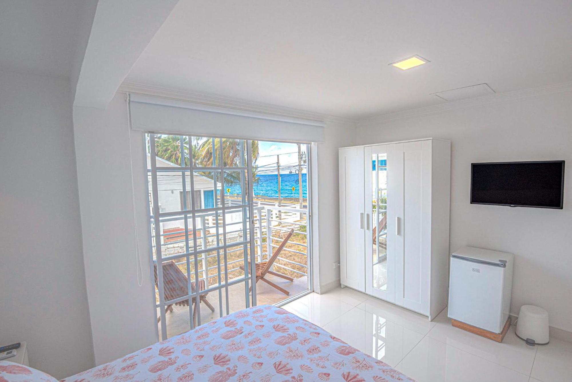 By The Sea Guest House San Andrés Екстериор снимка